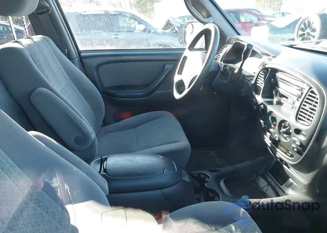 2006 Toyota Tundra Sr5 V8 z USA, uszkodzony, nr VIN 5TBDT44106S518109